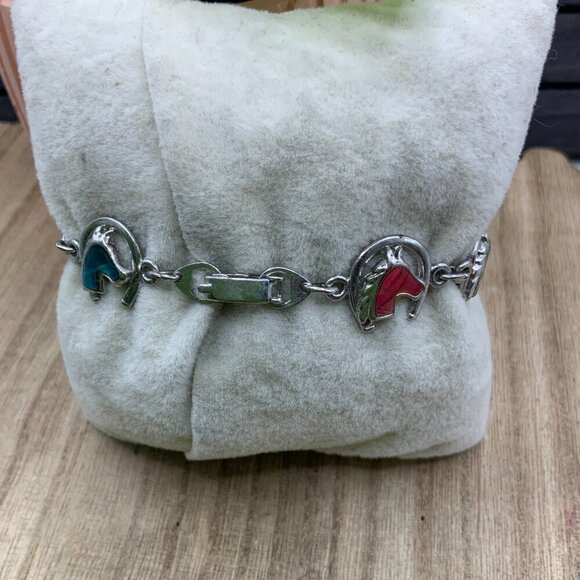SJ Horseshoe Horse Head Iridescent Mother of Pearl Silver Tone Bracelet - Picture 4 of 8